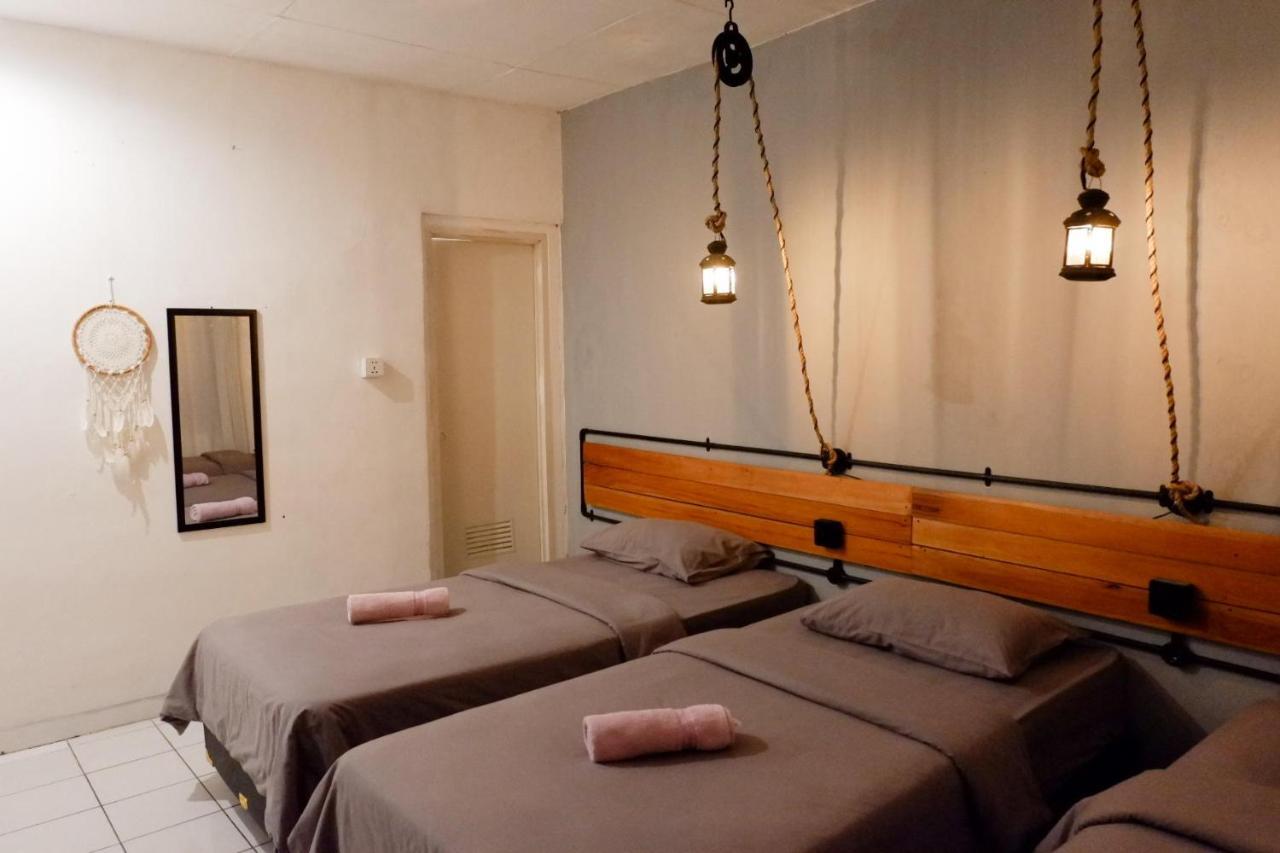 Buton Backpacker Lodge Μπαντούνγκ Εξωτερικό φωτογραφία